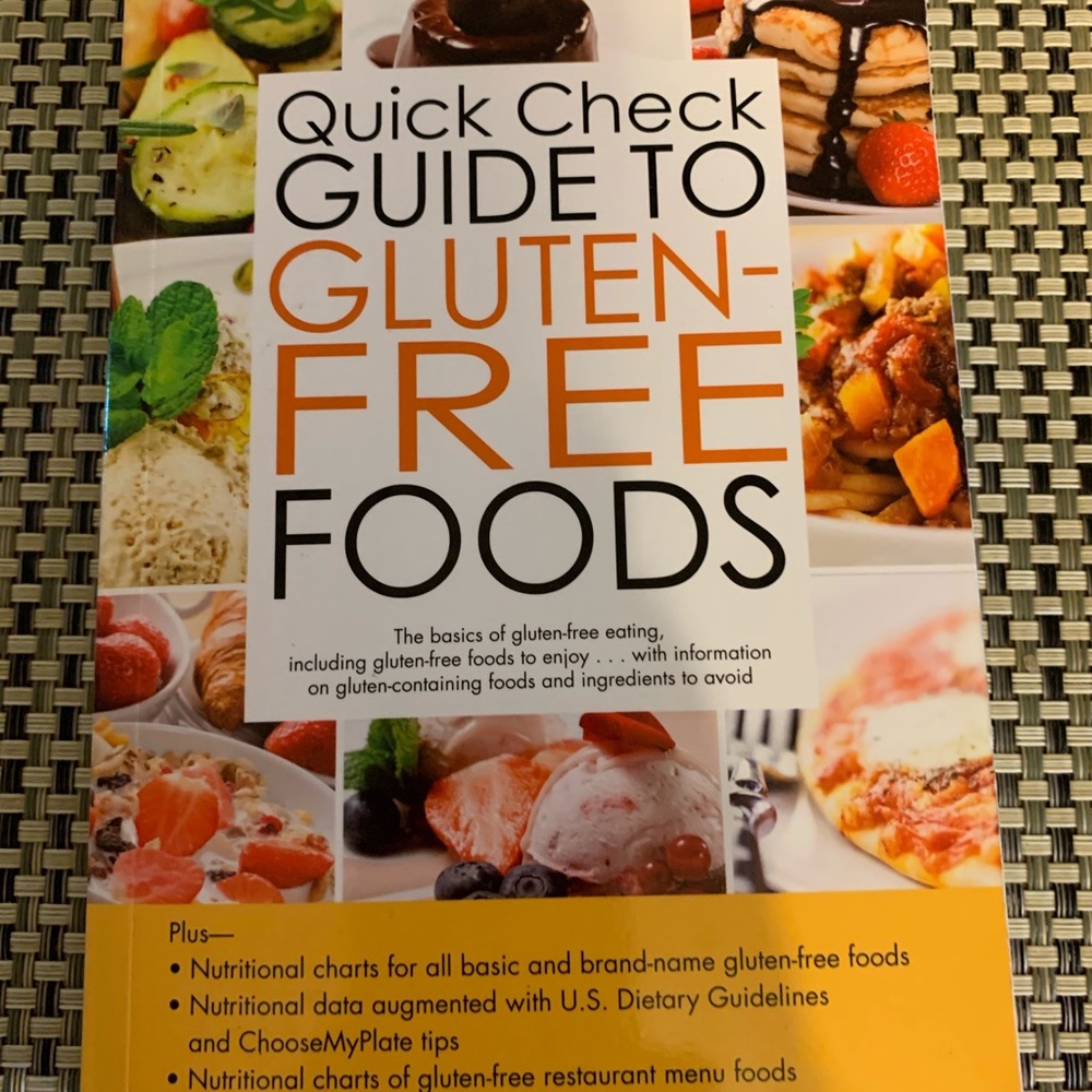 🎈 2/$8 - Book - Guide to Gluten Free Foods